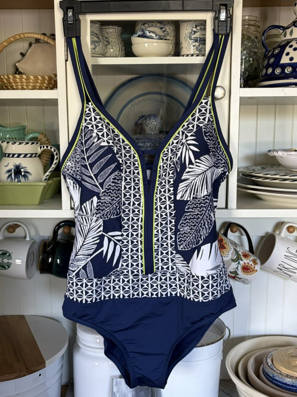 Jag Swimsuit Sz M One Piece Navy/White Palm Leaf Lime Trim